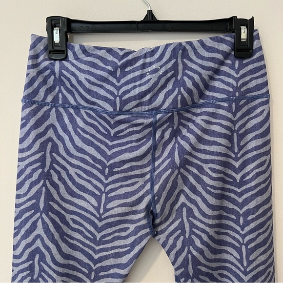 Varley Animal Print Blue/ Purple Activewear Leggings M ($110) - Picture 5 of 6